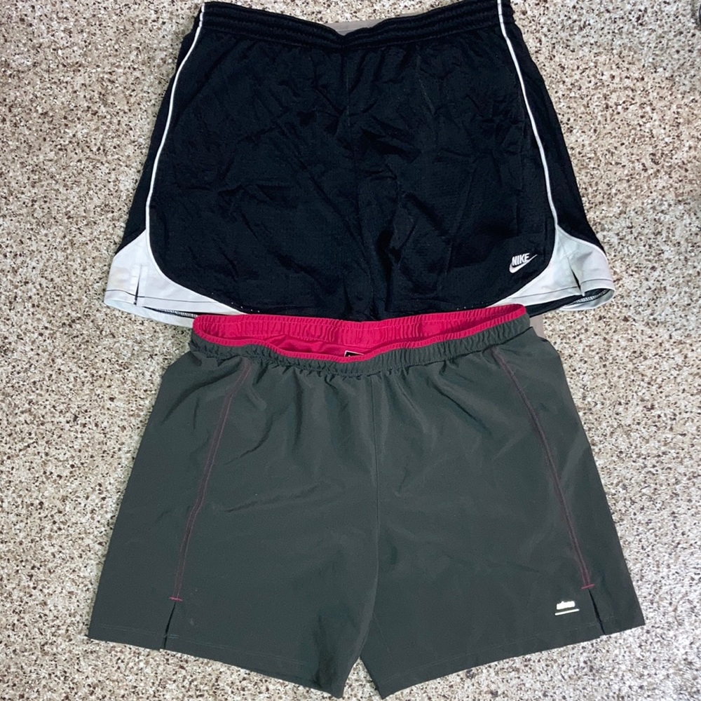 Womens Nike drifit Black & REI Poly/Spandex lined Running/Hiking shorts - SIZE L